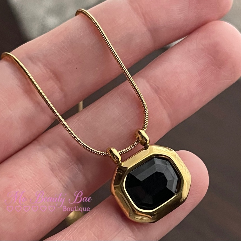 Black Crystal Pendant Necklace